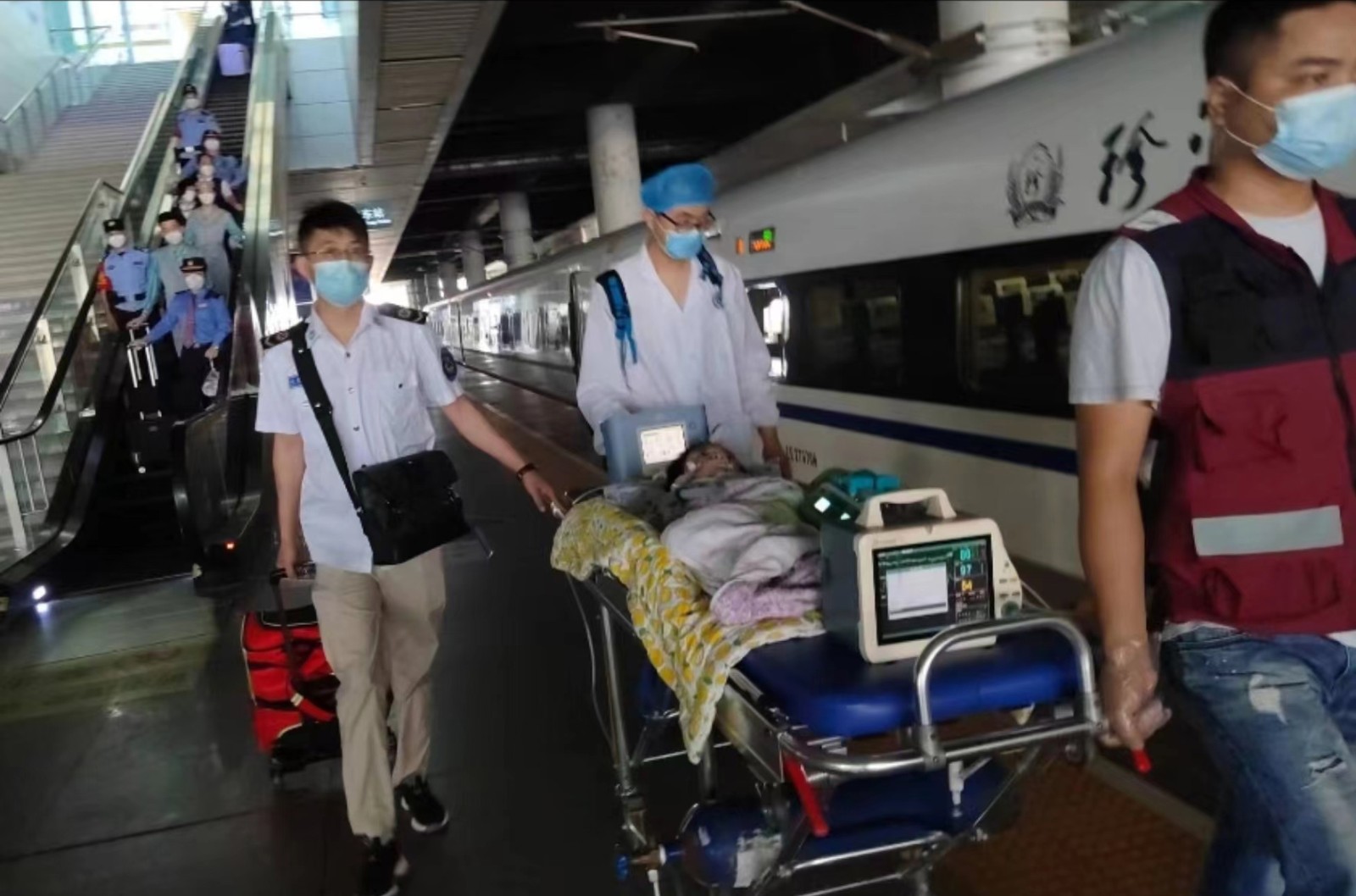 彭水高铁转运公司